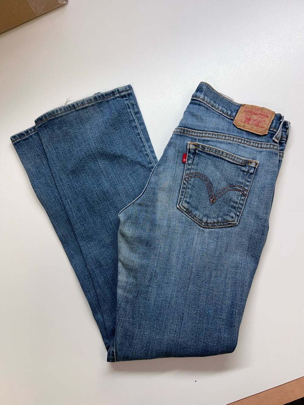 Vintage Levis 515 Nouveau Boot Cut Jeans Womens 6 Short Medium Wash Y2K 0435